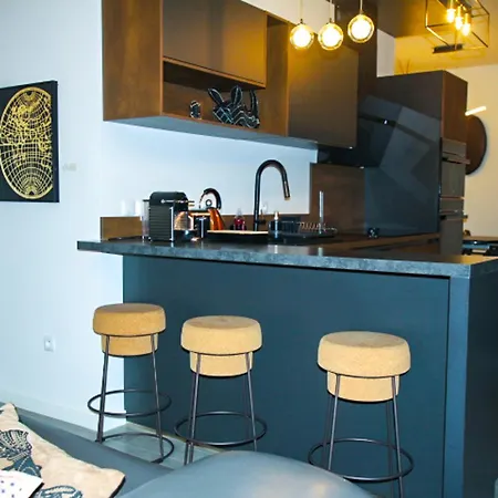 Skyview Luxury A Apartament *